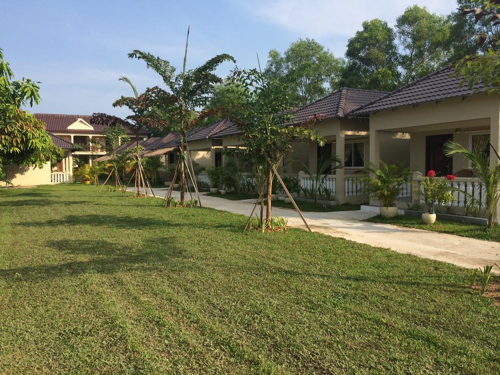 The Moonflower Bungalow Sihanoukville Exterior foto
