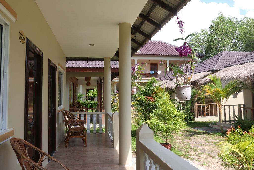 The Moonflower Bungalow Sihanoukville Exterior foto