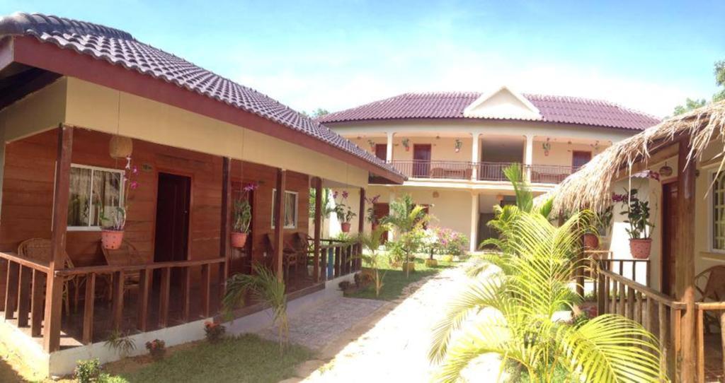 The Moonflower Bungalow Sihanoukville Exterior foto