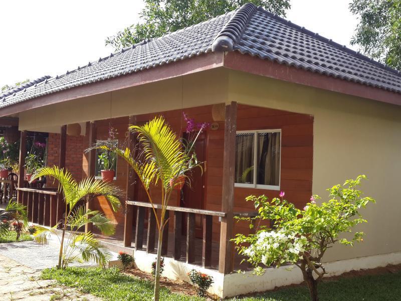 The Moonflower Bungalow Sihanoukville Exterior foto